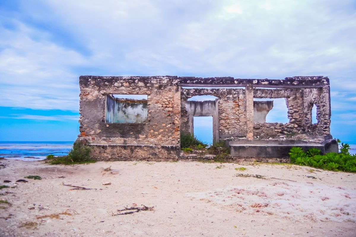 Ruiny Bi Khole južne od Stone Town