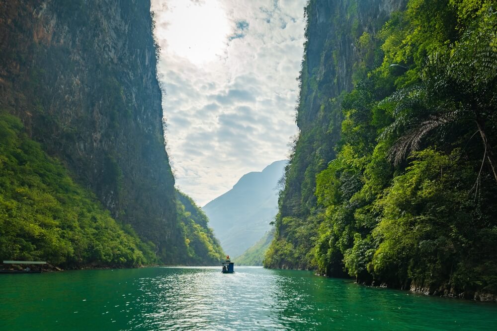 river_boat_vietnam