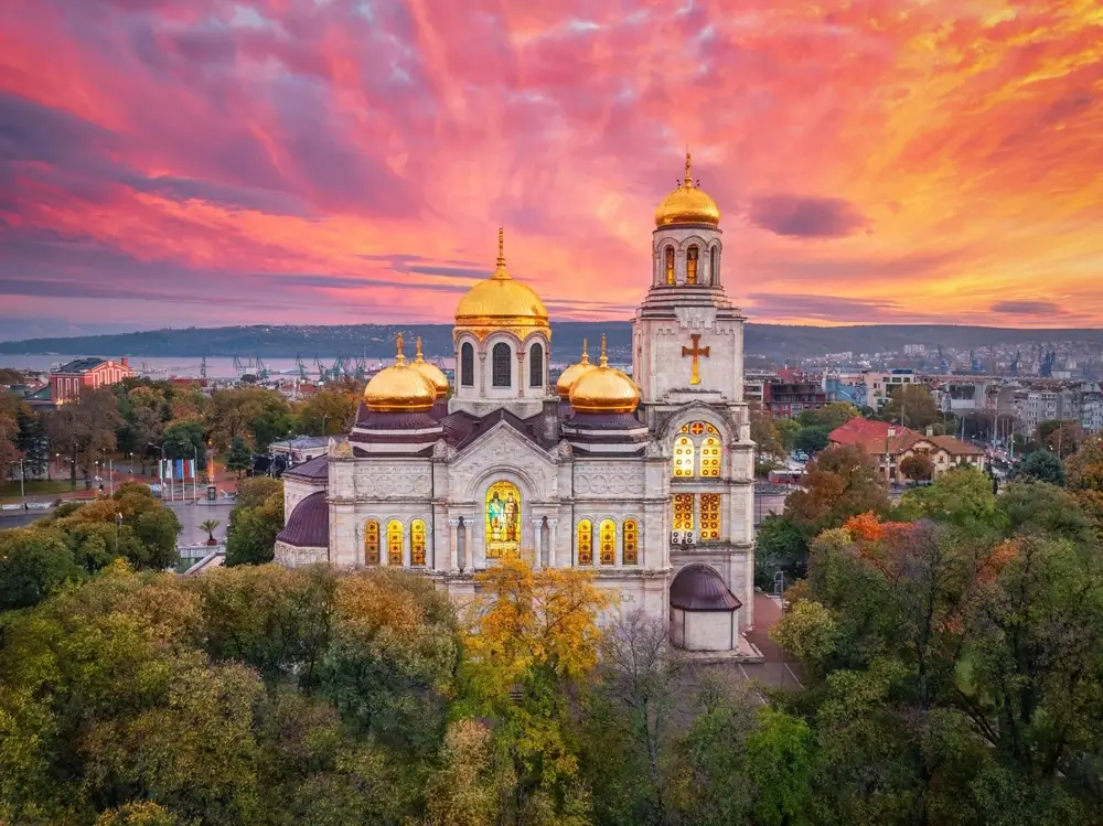 Katedrála Nanebovzatia Panny Márie, Varna