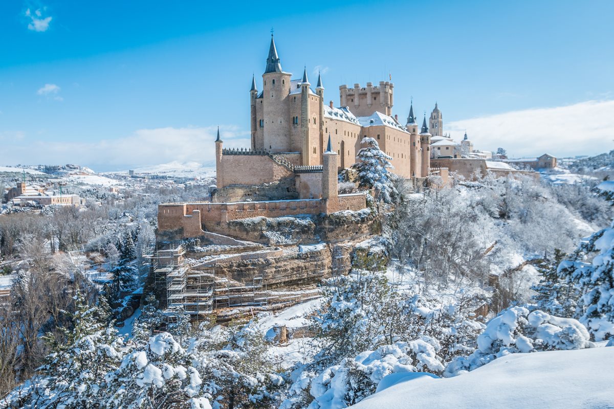 mesto Segovia v zime