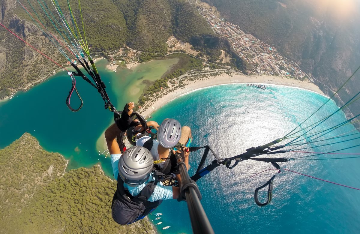 paragliding nad Modrou lagúnou